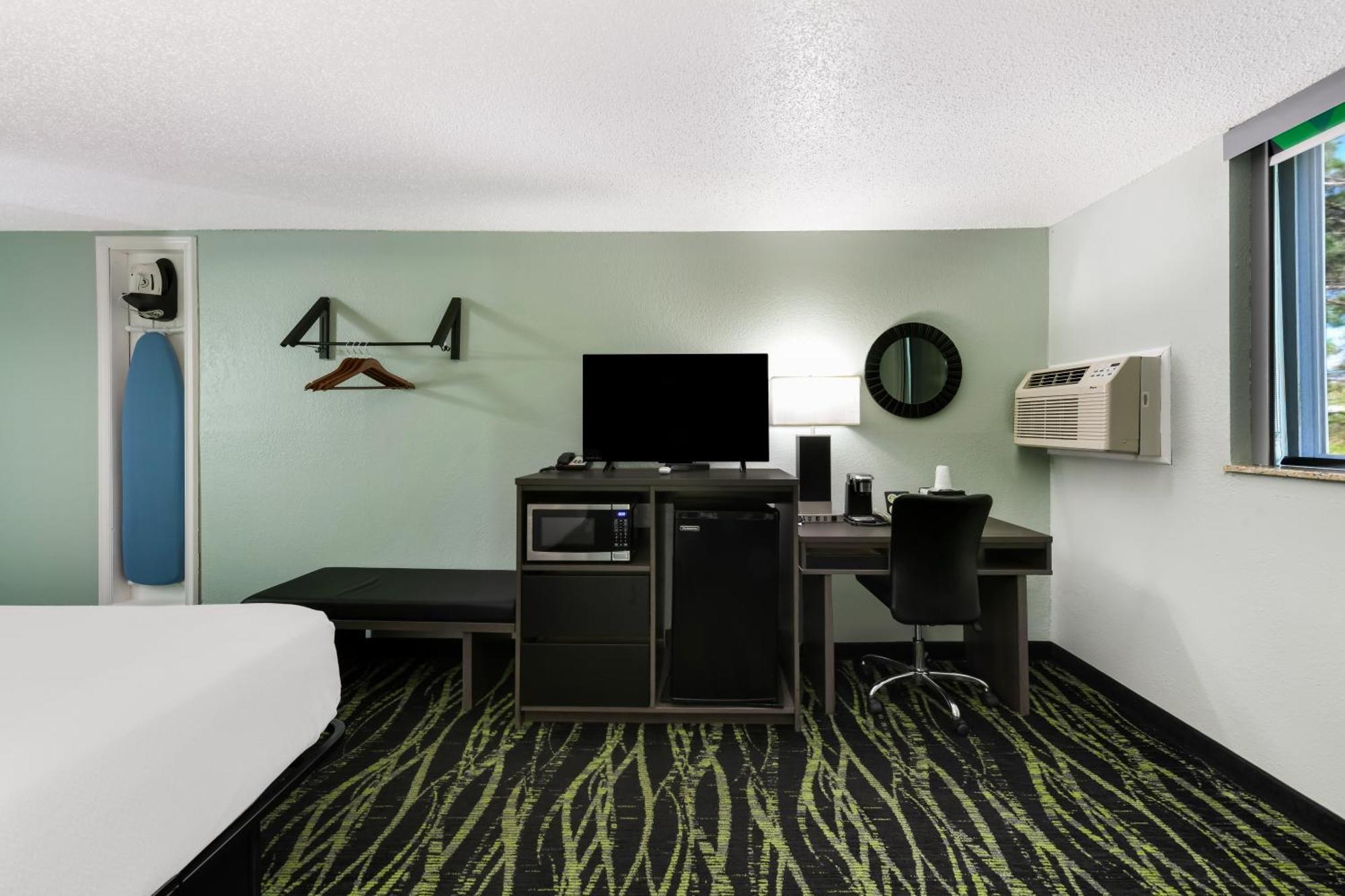 Baymont Inn & Suites By Wyndham Либерти Экстерьер фото